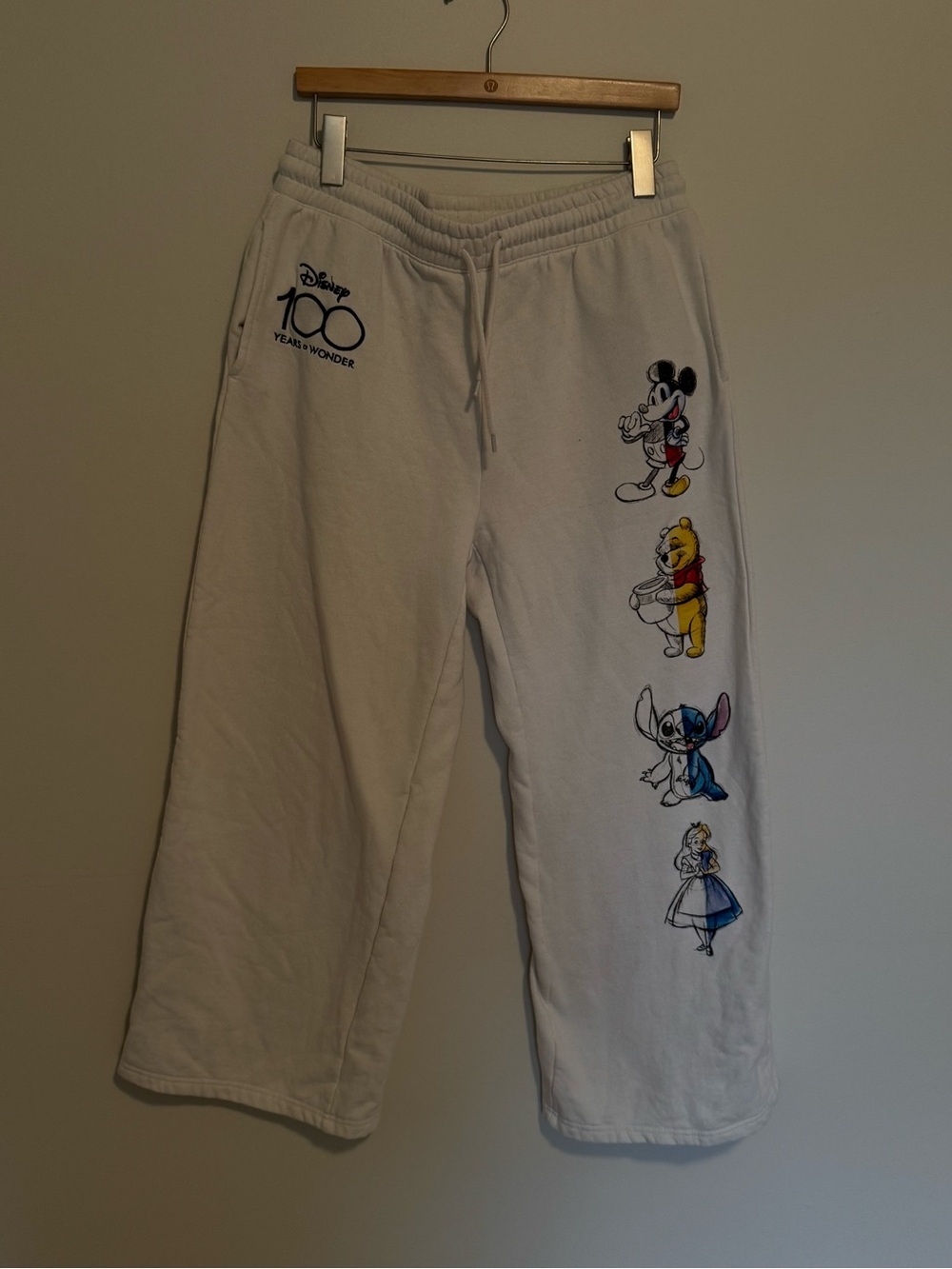 NWT Disney 100 Wide Leg Jogger Sweatpants Ivory Cream Mickey Pooh Stitch Size XL